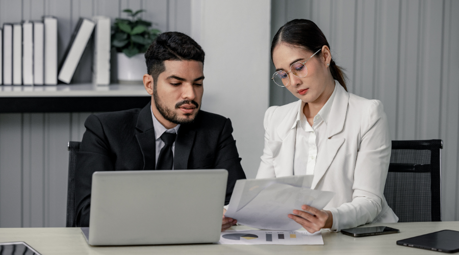 Associate Adviser Image