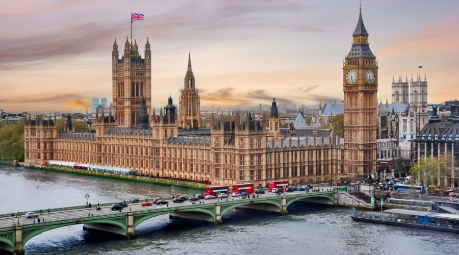 Economic Commentary Will Growth Pick Up Under Labour